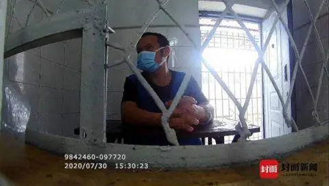 溶洞腐尸案告破！他突然跪地，给民警磕了三个响头