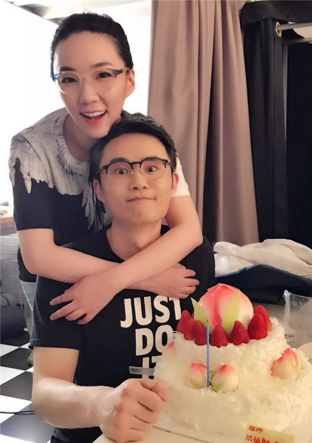 武大副教授被曝出轨多位女生！聊天内容不堪入目，女友小他19岁