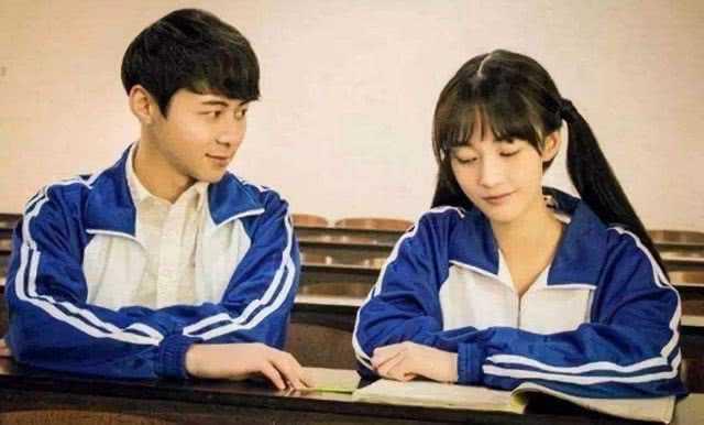 早恋会影响学习吗?高中生写下的情书,有些肉麻