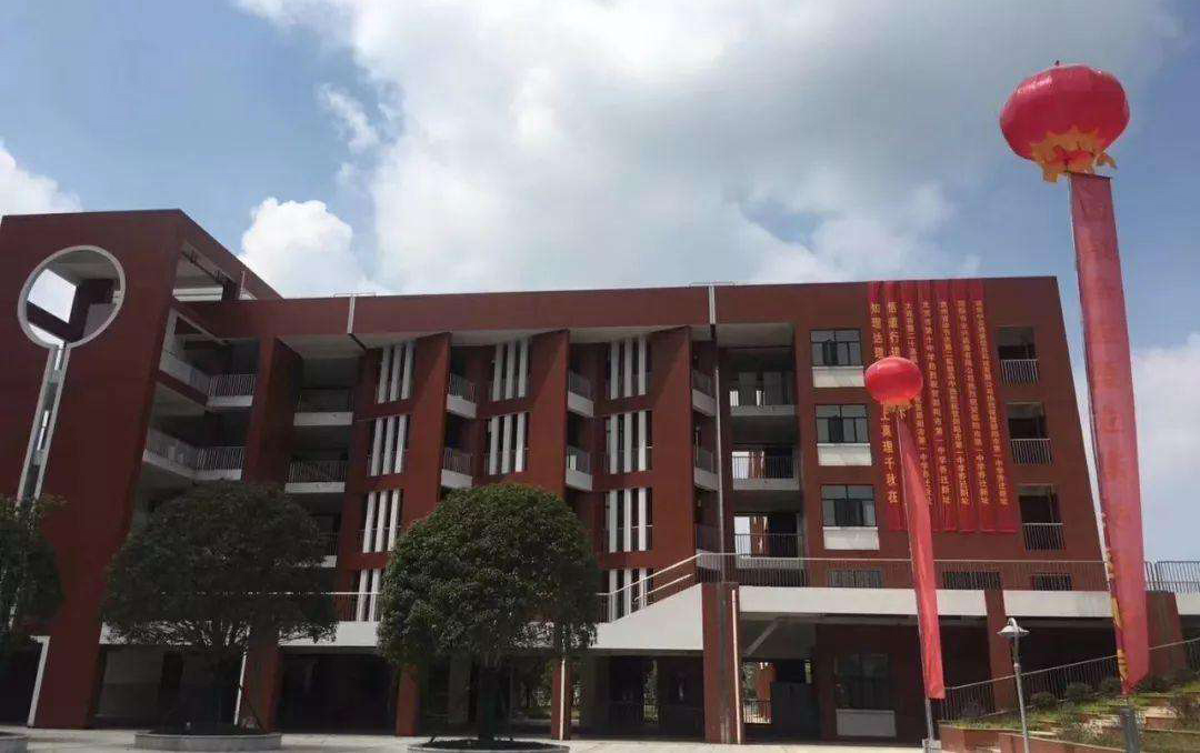 湖南邵阳首屈一指5所好高中，县级中学独占前二，看看有你母校吗