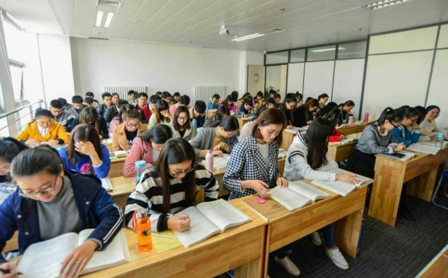 专科生迎来好消息，符合这几类要求的同学，不用考试也可以升本科