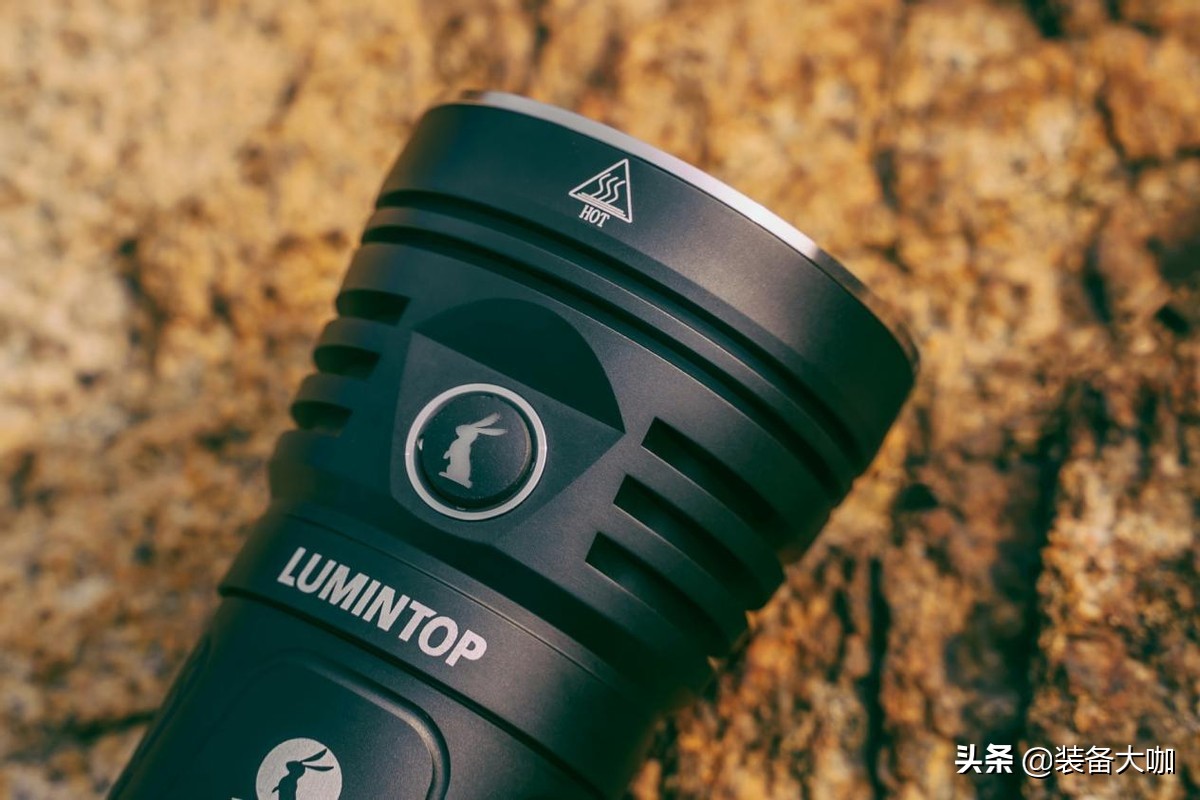 这款三眼小钢炮竟有18000流明——Lumintop雷明兔GT3手电