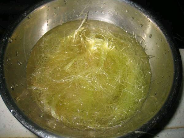 玉米须泡水喝的禁忌（玉米须泡水4个养生2大禁忌了解）