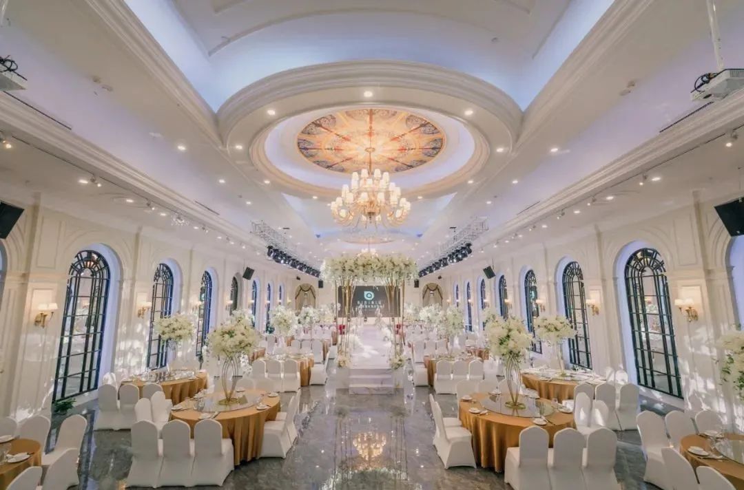 年会预定 | N+1种选择，不如选择一站式宴会服务