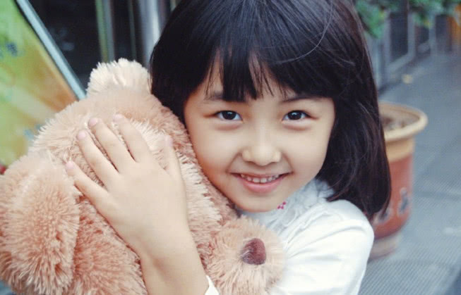 学霸人设翻车？张子枫高考文化分391，节目中早起复习全是假象？