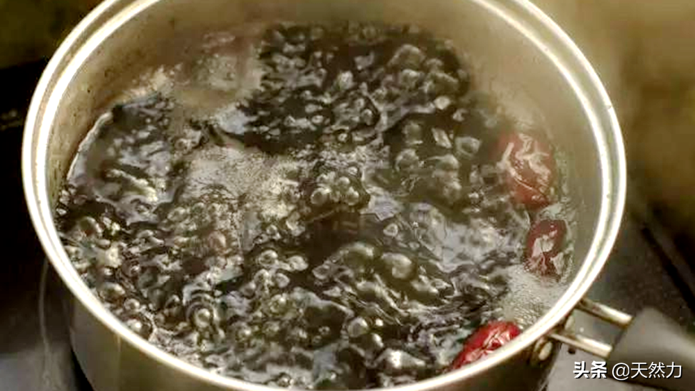 黑米粥怎么煮才能粘稠，教你小技巧让黑米粥又烂又粘稠