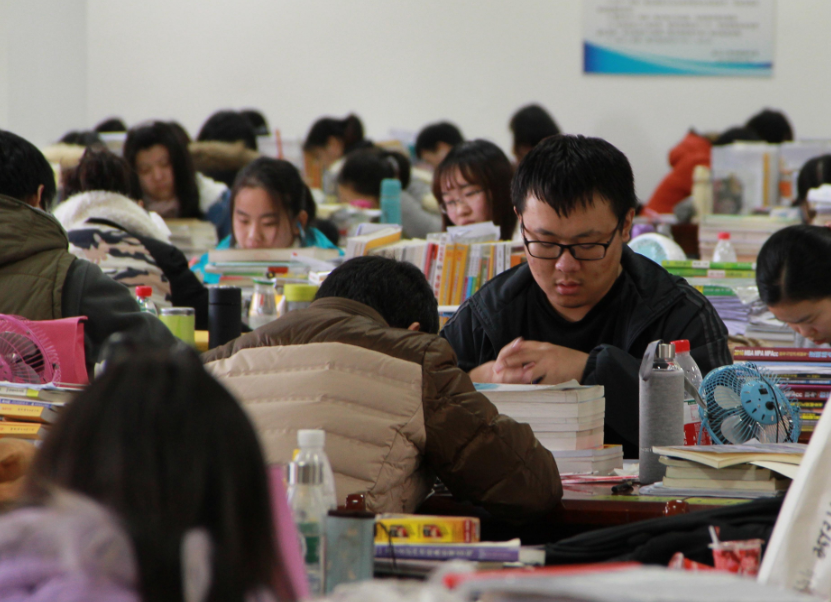 八省联考已结束，数学卷“难倒”一片考生，期待能有学生拿满分