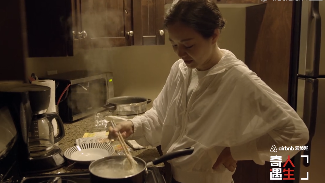 太矫情?杨颖因没水不愿睡帐篷,骑车中途转搭车,遭导演组吐槽