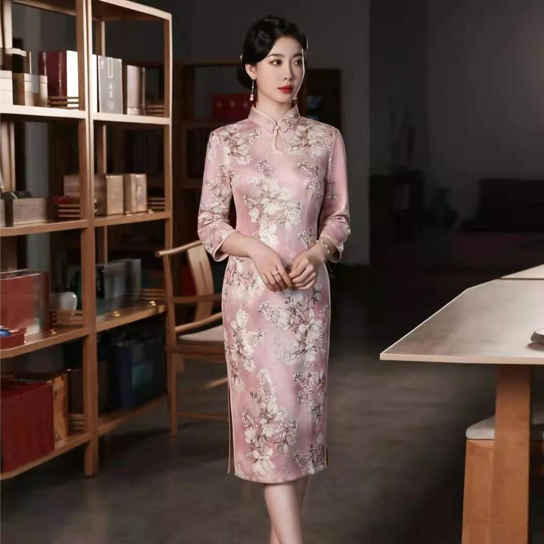 如果你脸上有这3种特征，是标准的“古典美女”，穿旗袍最美