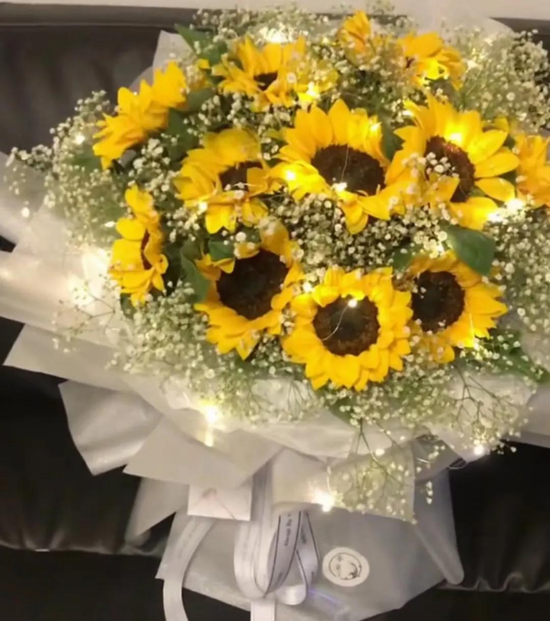 开花店到底挣不挣钱（1）