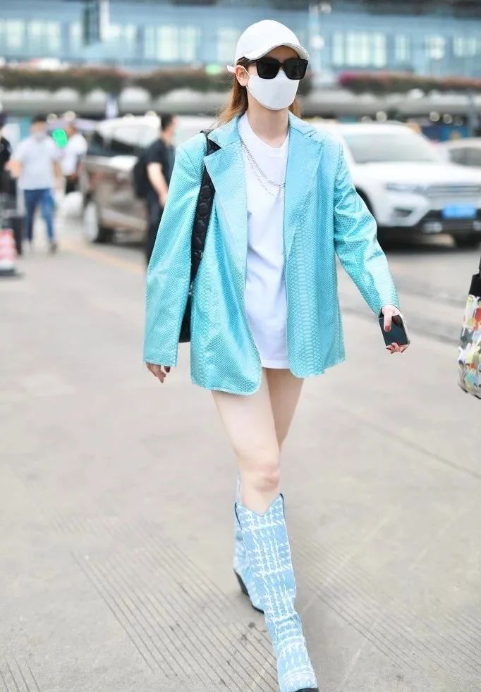最美的初秋穿搭：裙装+外套！你 get到了吗