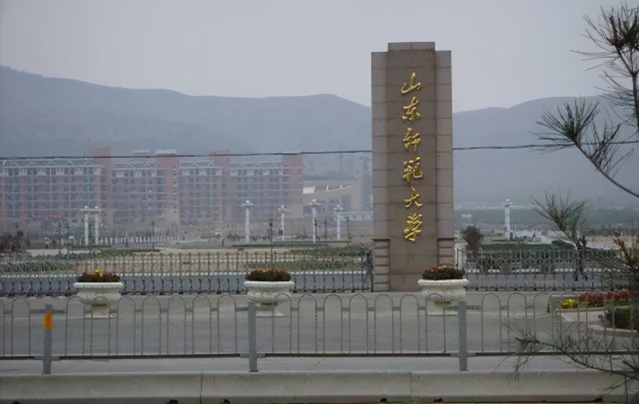 想免费上大学？美术类免费师范生有哪些院校及专业可以报考？