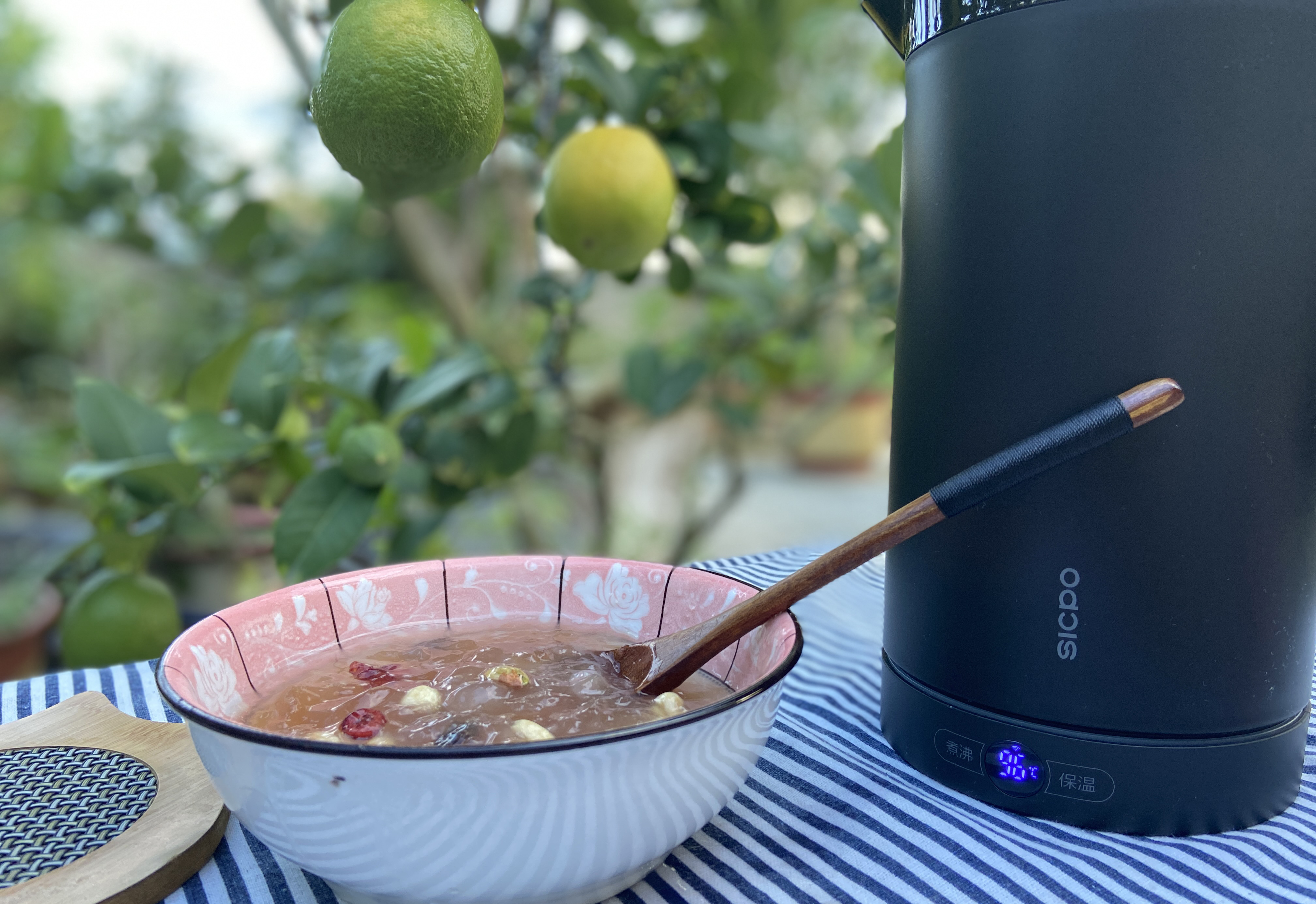 这才叫黑科技，能保温，还能app远程操控，荣耀亲选电热水壶测评