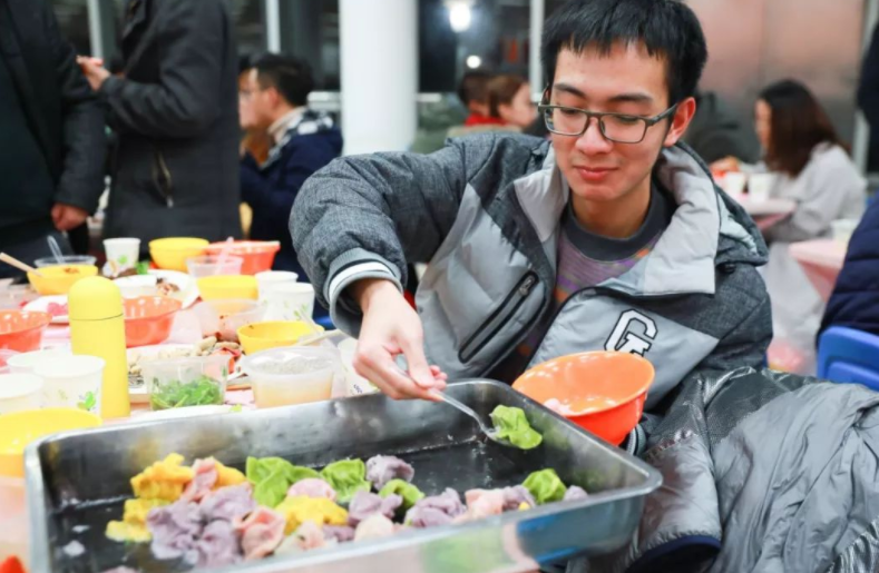 大学生活费1500够吗？真实生活水平是怎样，没有对比就没有伤害