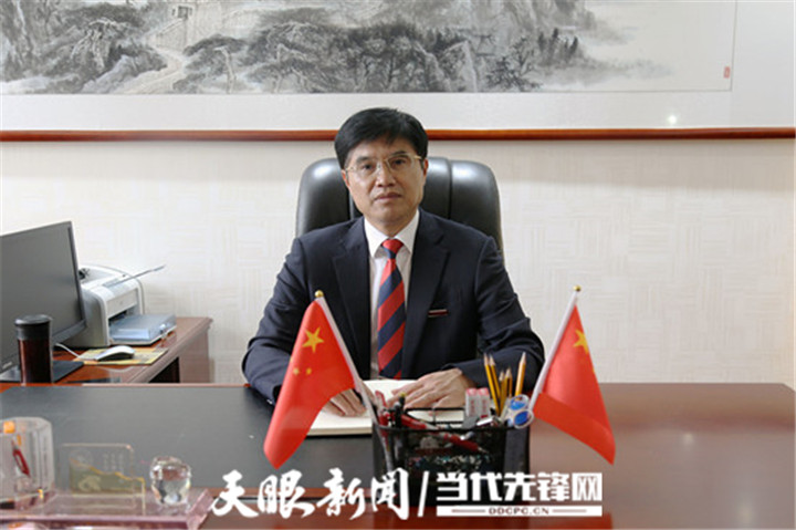 向着特色鲜明的高水平医科大学迈进丨访贵州医科大学校长梁贵友