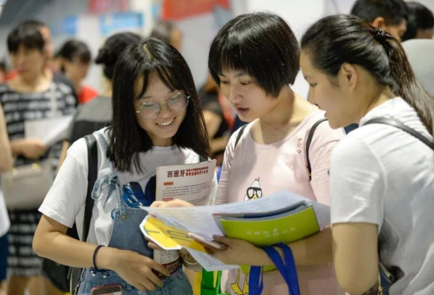 学专业什么好就业（就业率很高的六大专业）