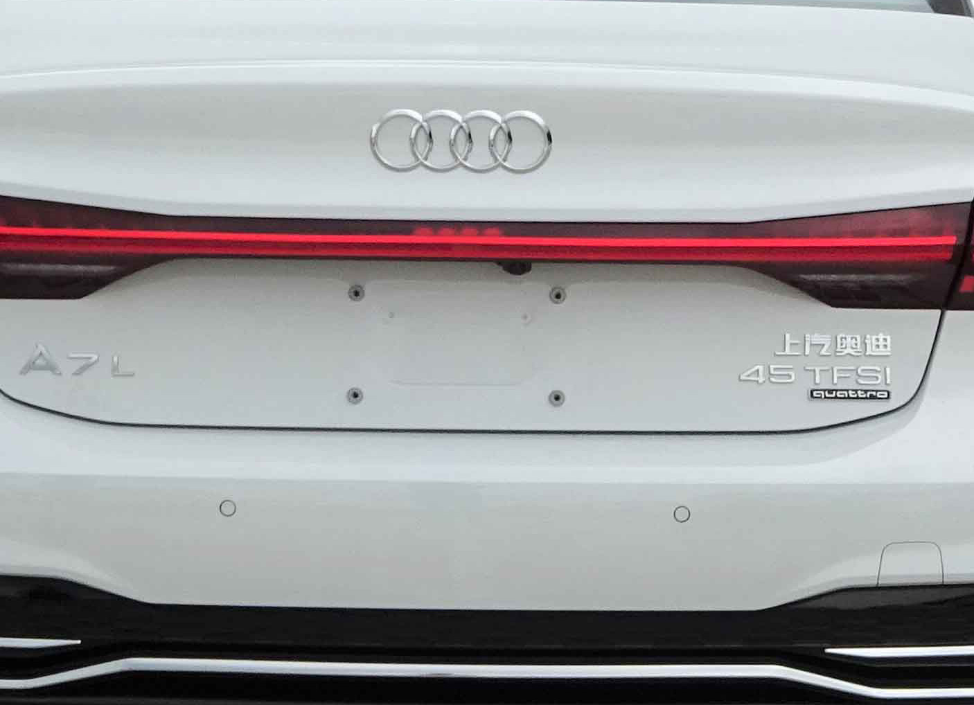 上汽奥迪A7L 2.0T车型现身 或售45.98万元起