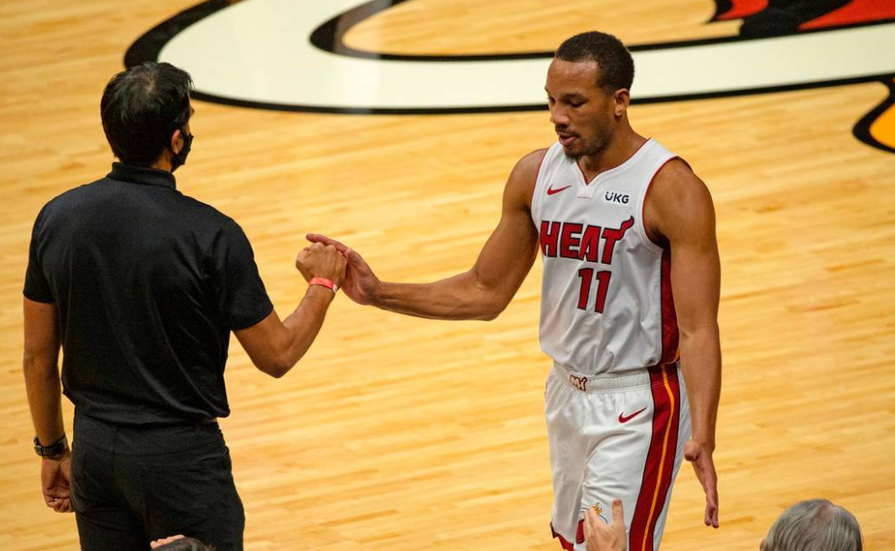 为什么nba看不到身影(湖人补强完毕，篮网准备就绪，冠军后卫却无人问津！谁还敢要你？)