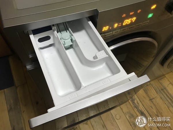 洗衣机：有容乃大 四千元10kg哪家强？松下、LG、三星对比横评