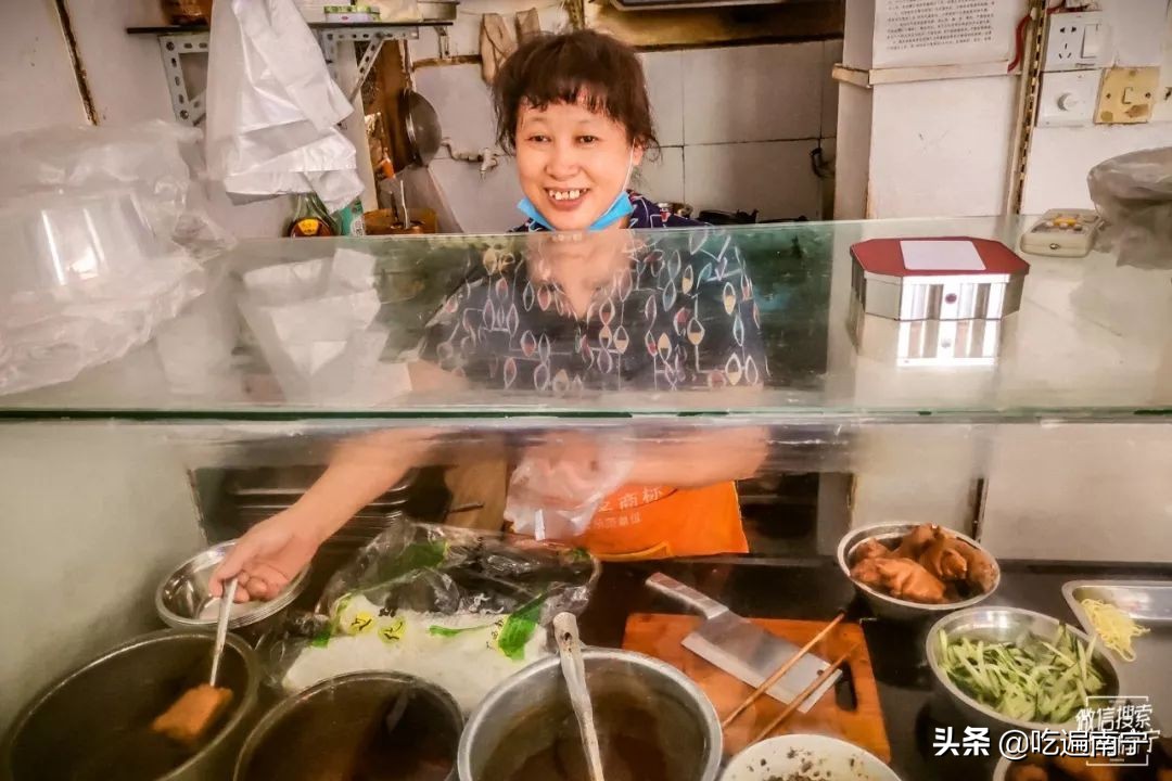 新竹这家开了快30年的粉店，一天能卖300碗老友粉