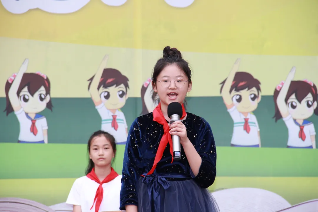 感谢您，我亲爱的老师——九江小学6.4班国旗下的表演