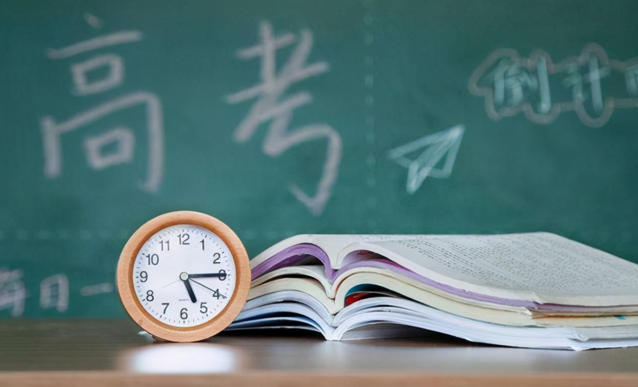 高考满分作文《袁隆平的禾下乘凉梦》，创造源于热爱，考生可套用