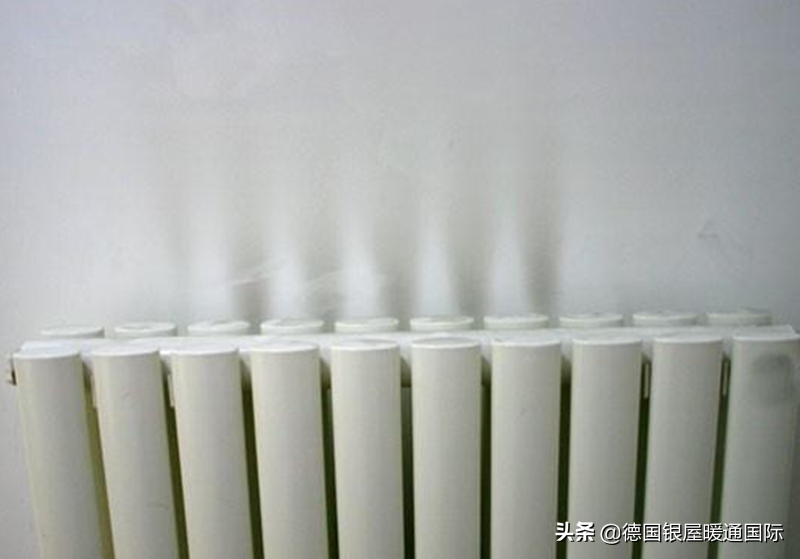 暖气片影响装修效果，地暖抬高地面，墙裙式暖气片和装饰融为一体