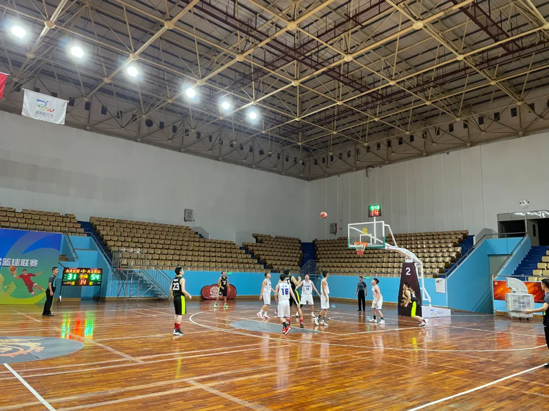 "滨湾新天地杯"篮球联赛第四场次比赛精彩上演-东莞市青年企业家协会