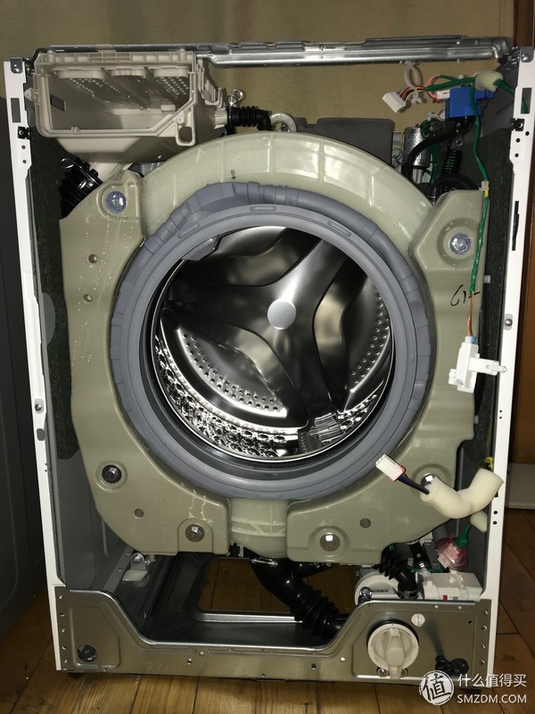洗衣机：有容乃大 四千元10kg哪家强？松下、LG、三星对比横评