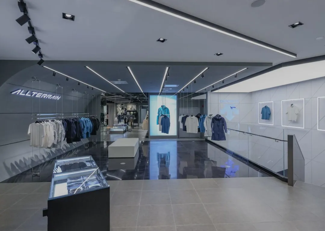 深度｜连开两家地标大店，迪桑特如何为新的爆发蓄能？