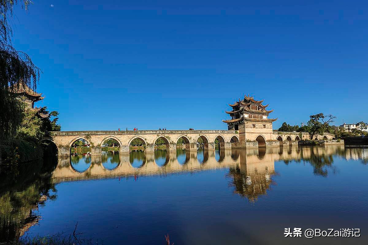 到云南旅游必去的10大古镇，个个都是旅行胜地，你去过几个景点？