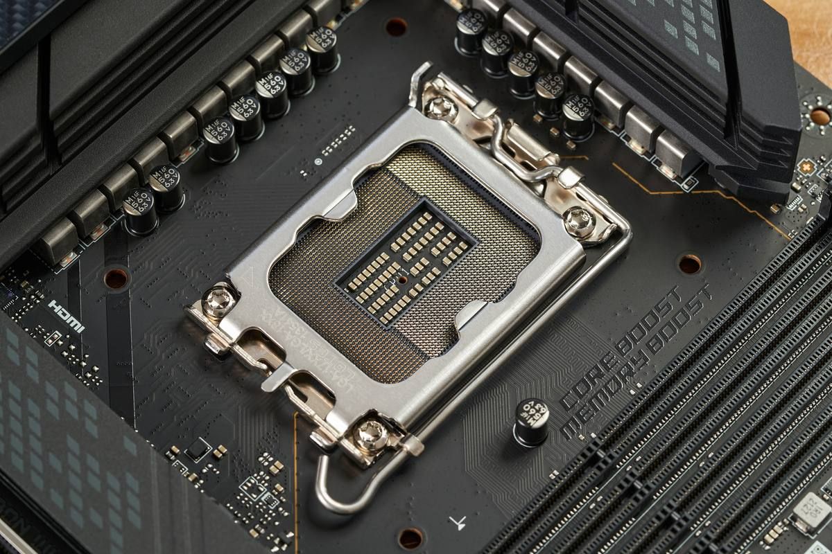 微星MPG Z690 CARBON WIFI暗黑主板评测：全面进化的暗黑之龙