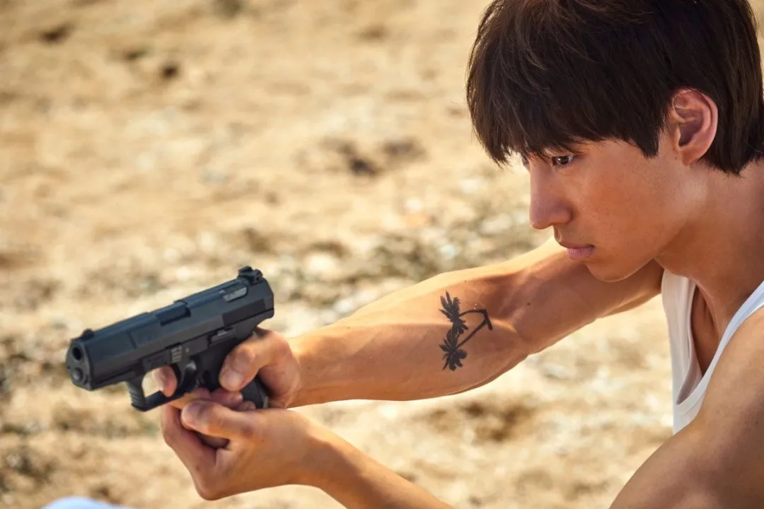 韩国又出爆款电影，男主角拿捏尺度的表演，是电影最大亮点