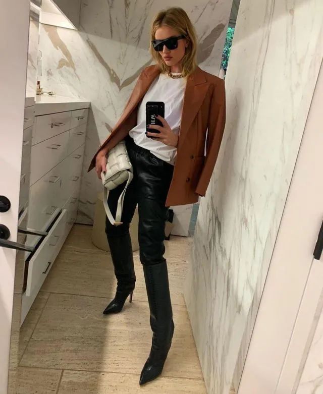 就算你有100件衣服，你的衣柜里总会缺一件WE11DONE