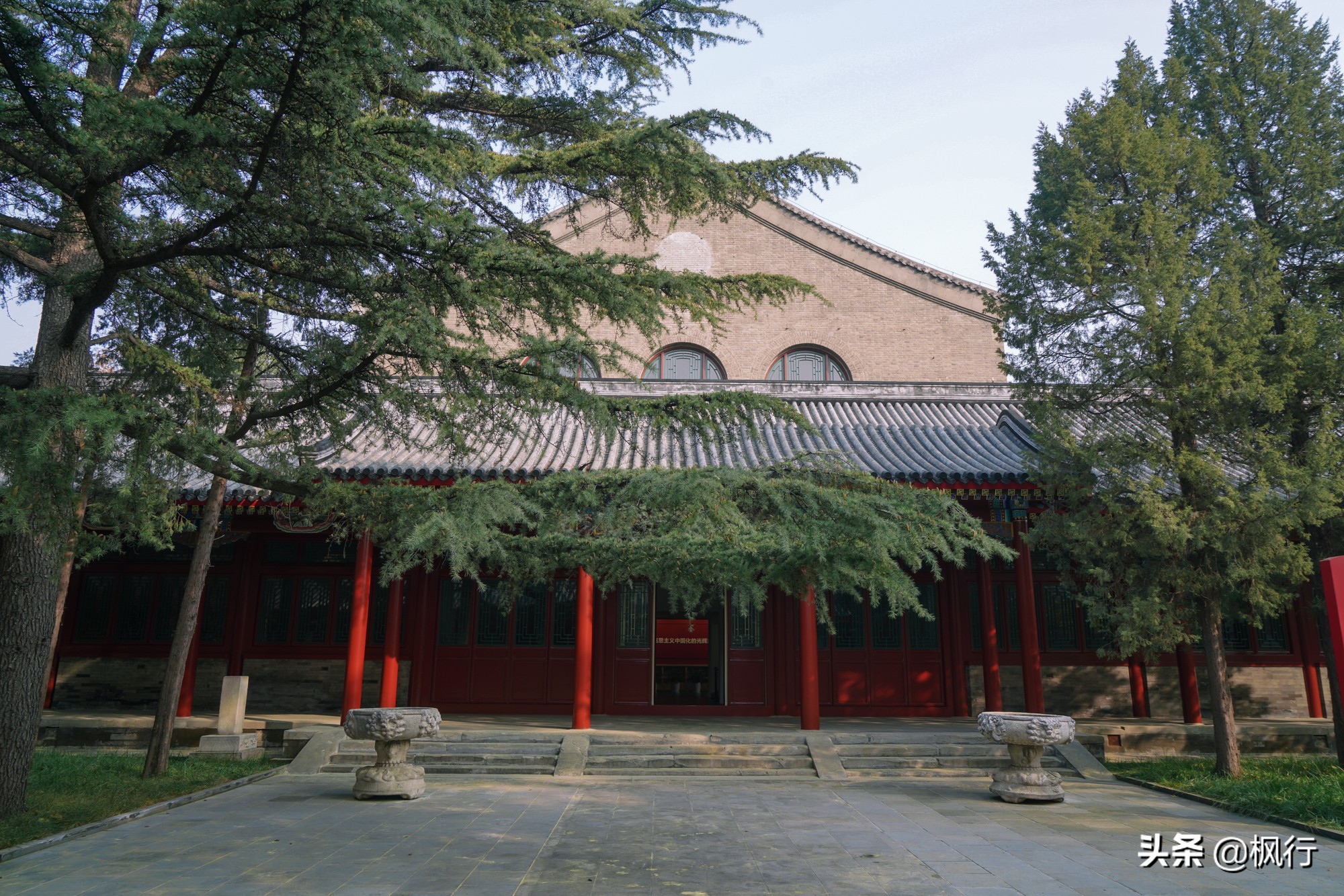 位于故宫旁边的民国建筑，藏着北京最美法式学校旧址，刚刚开放