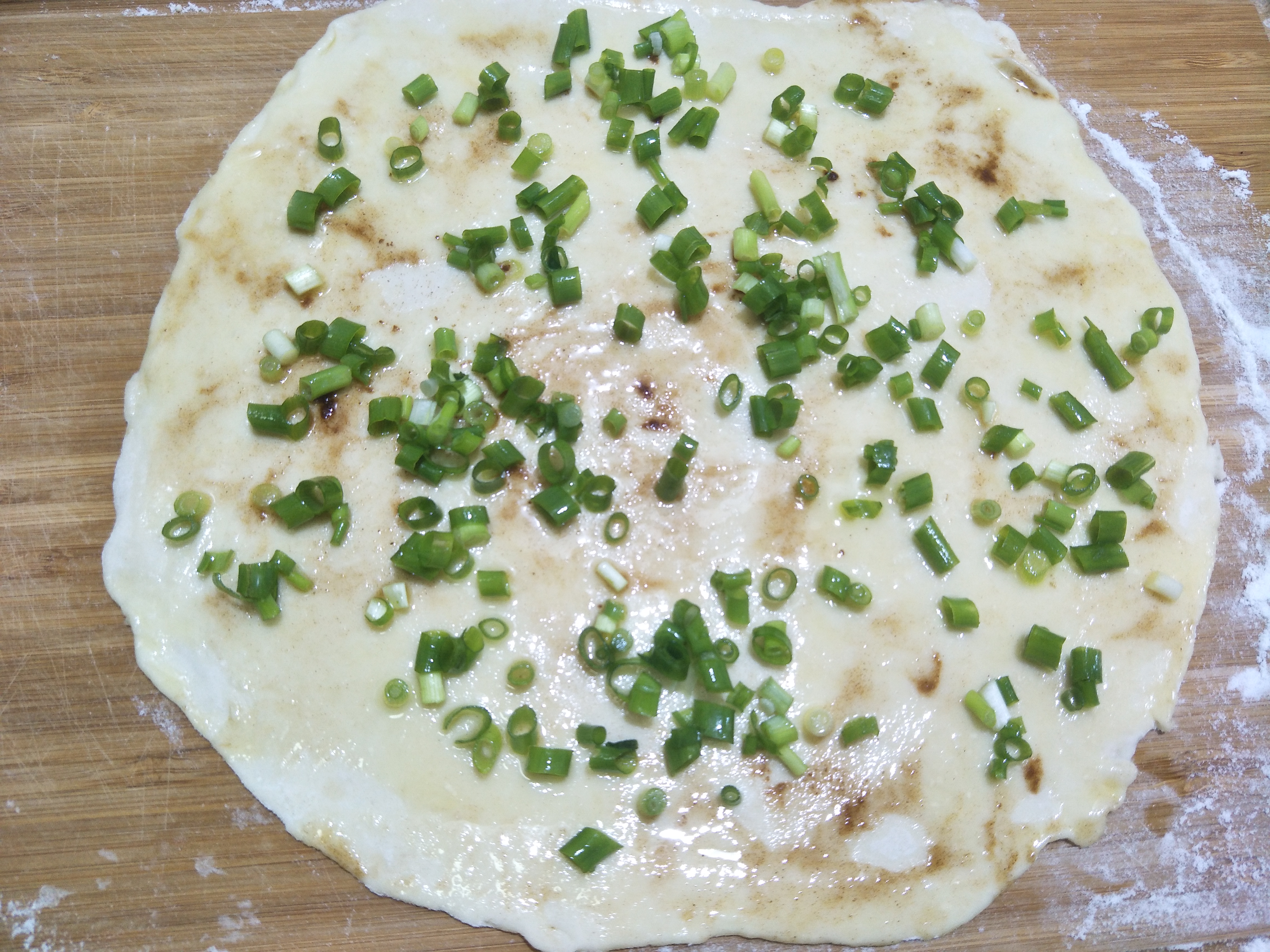 做早餐饼时，天冷和面有技巧，记住3个诀窍，饼外酥里嫩