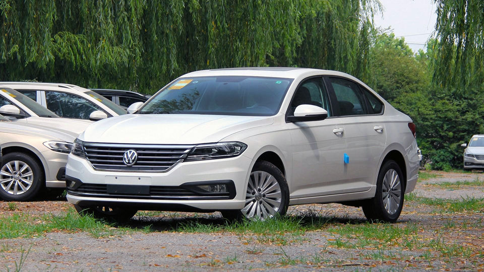 10万元买合资紧凑型轿车，别克英朗大众朗逸哪个优惠大