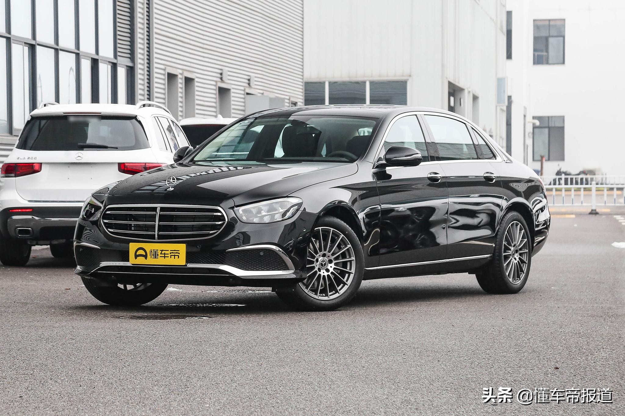 新车｜双连屏内饰设计，预计2023年发布！新款宝马5系谍照