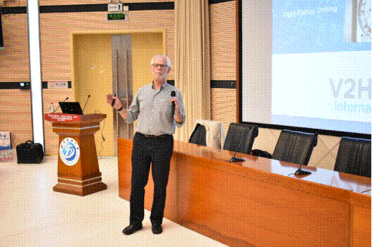 火了！中国工程院、中国科学院、挪威科学院院士纷纷到访这所高校