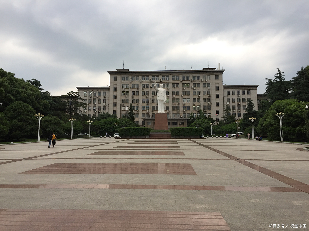 任正非青睐的四所大学，在校就签约，毕业就工作