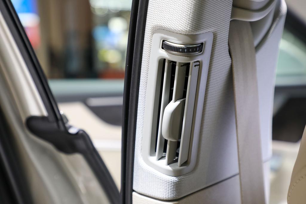 奥迪A6L 55TFSI——拒绝油腻，中大型行政轿车应该有的样子它都有