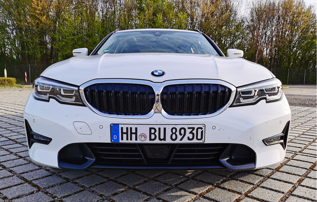 试驾欧洲最畅销宝马车320d Touring：就这！？