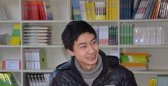 父亲精神失常，母亲瘫痪，高考744分被清华录取的庞众望怎样了