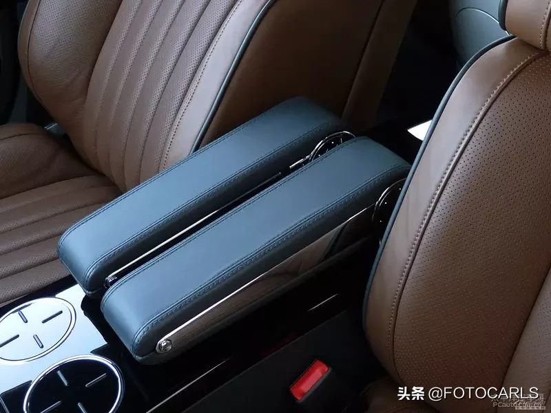 4座版大众辉腾6.0L W12实拍,售价241.2万,不是迈巴赫请绕路