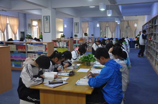 历年高考状元“家庭背景”调查显示，有的人，一出生就在“罗马”