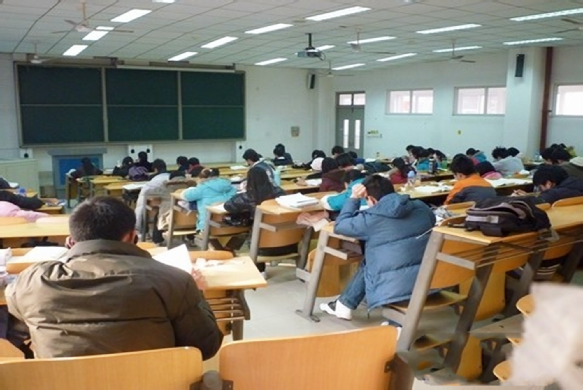 21年江西文科生的惨痛现状，500分只能上大专，学生未来一片黑暗