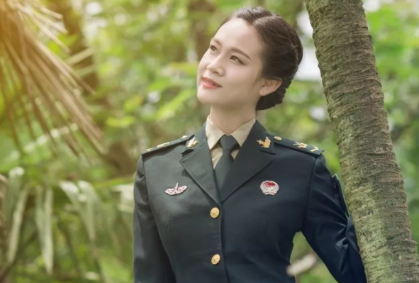 2021女兵报名即将开始，8种情况政审将不合格，大学生要注意