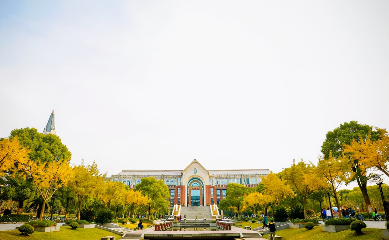 南方科技大学、哈尔滨工程大学、华东政法大学2022届本科保研率