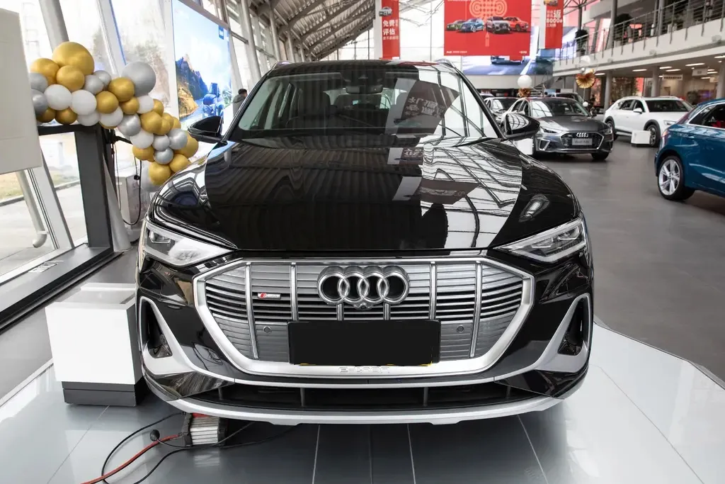 纯电动汽车:奥迪e-tron,纯电续航500公里,还是四驱SUV