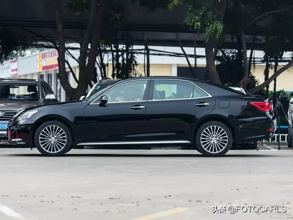 下面10位中型豪华轿车,你会怎么选?